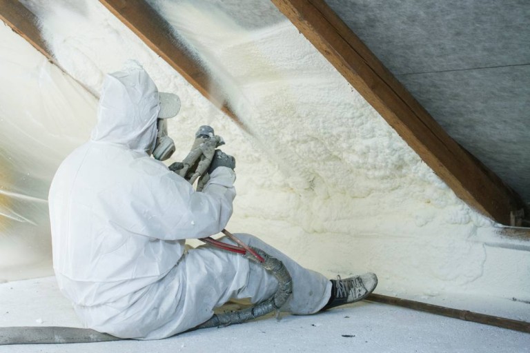 La mousse polyuréthane : des économies substantielles à long terme 